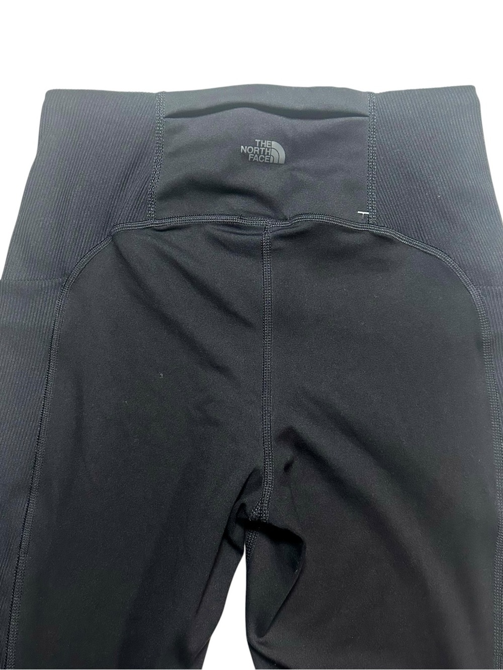 The North Face Black Ribbed High-Waist Leggings with Side Pocket - Picture 6 of 14